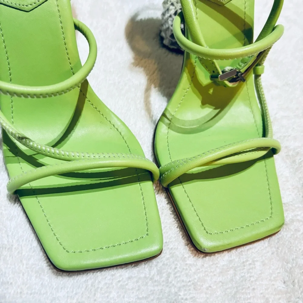 SCHUTZ Women’s Mayte Lime Green Leather‎ Acrylic Block Heel Sandal size 6.5